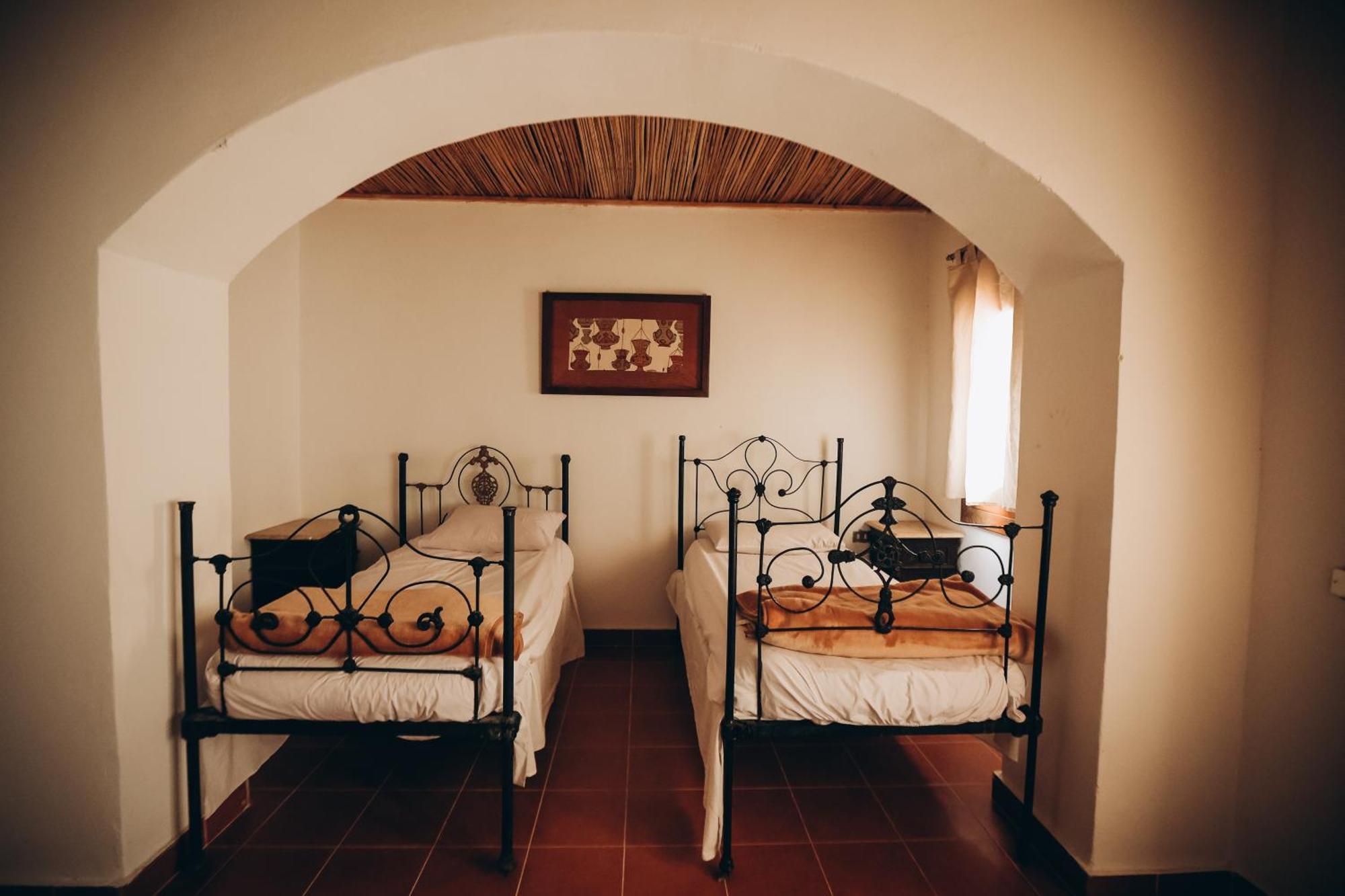 Tzila Bahariya Villa Bahariya Oasis ภายนอก รูปภาพ